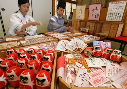 福岡 愛宕神社で初詣のおみくじ作り 2 緋袴白書 備忘録