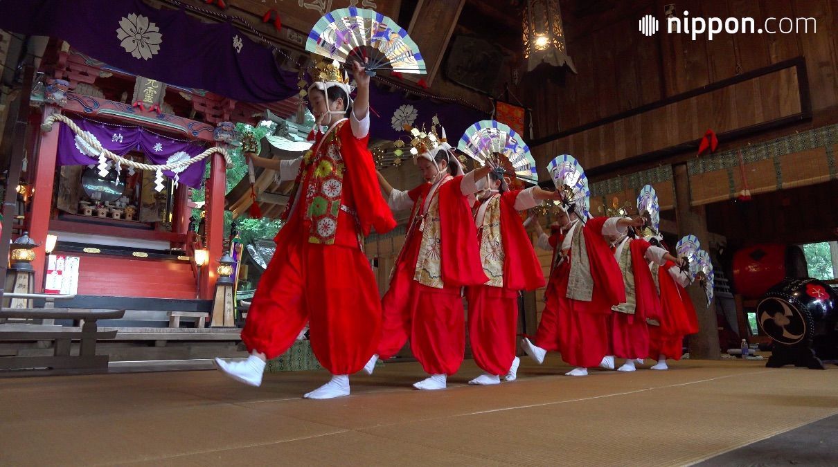 河口浅間神社「川口の稚児の舞」動画 緋袴白書：備忘録