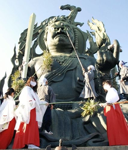 成田山仙台分院 大仏すす払い 緋袴白書 備忘録