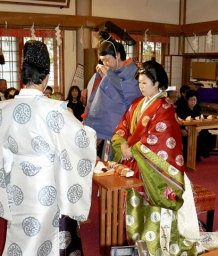 北海道 別海神社で十二単姿の結婚式 緋袴白書 備忘録