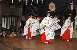 戸隠神社の太々神楽を伊勢神宮で披露: 緋袴白書：備忘録